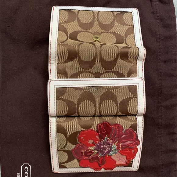 Coach Monogram Poppy wallet - Picture 4 of 14